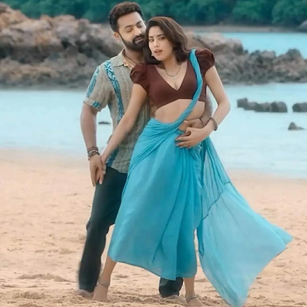 janhvi-kapoor-with-jr-ntr